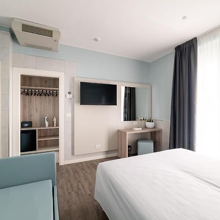 Hotel Colombo Lido di Jesolo Esterno foto