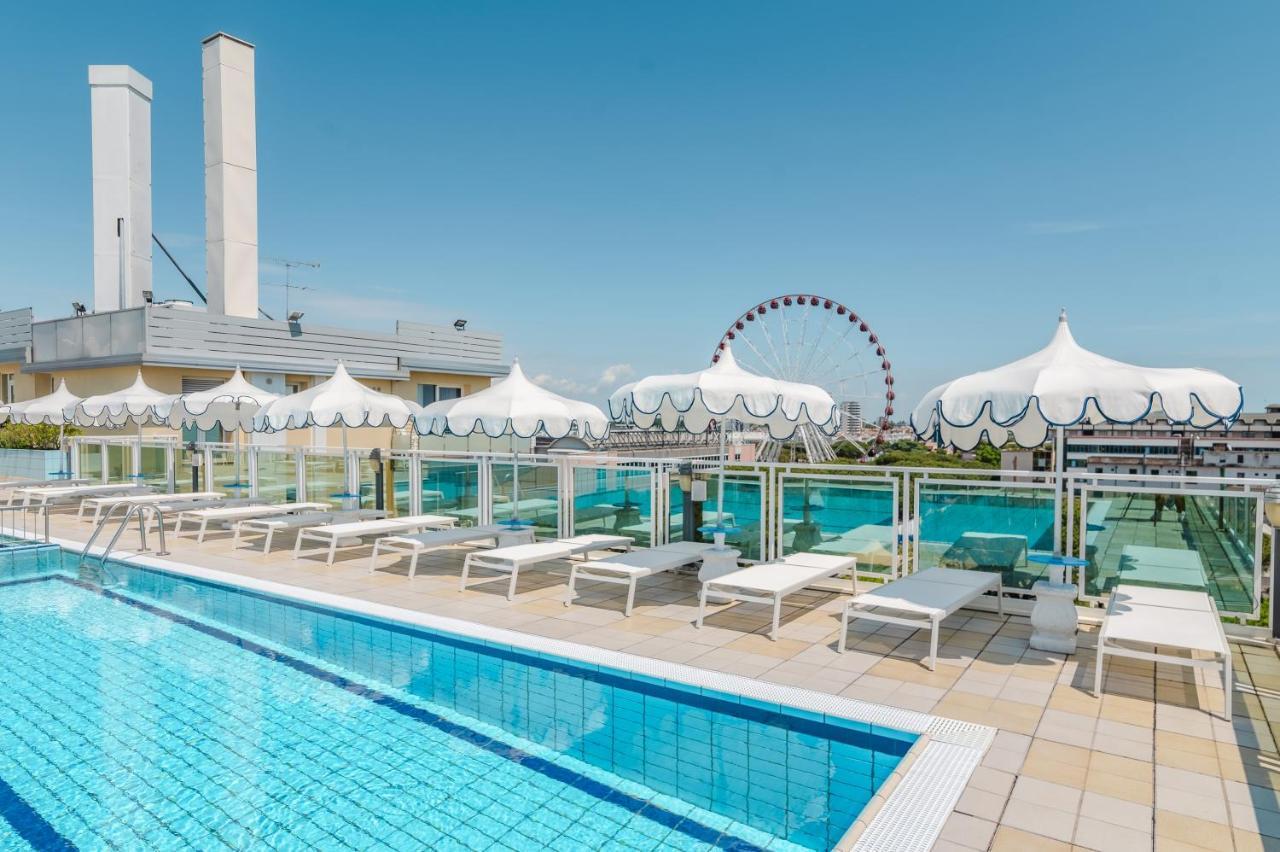 Hotel Colombo Lido di Jesolo Esterno foto