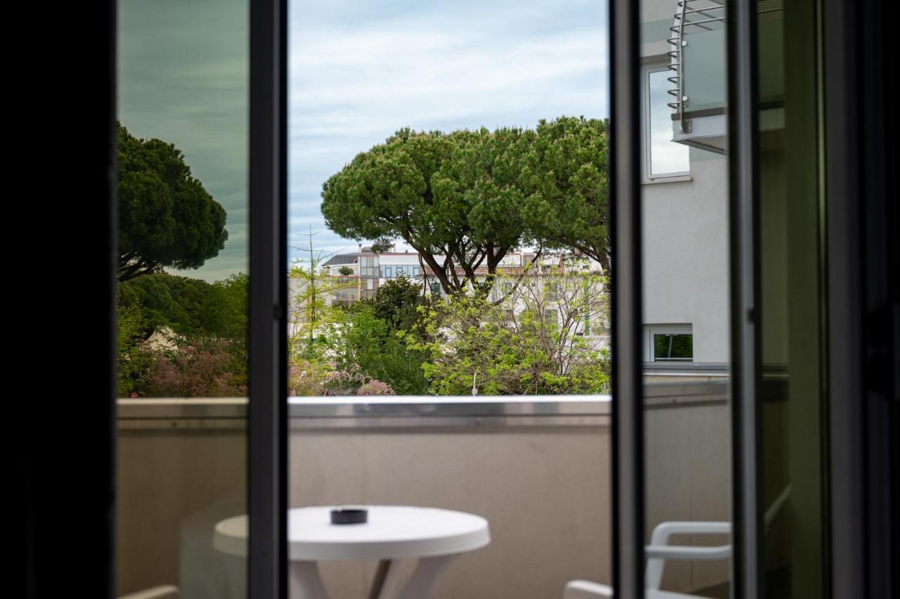 Hotel Colombo Lido di Jesolo Esterno foto