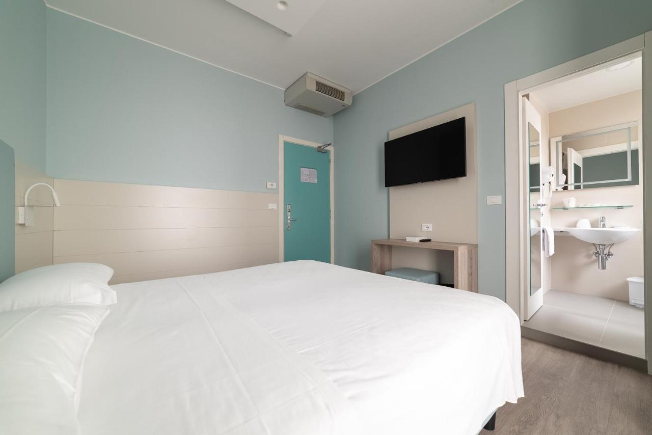 Hotel Colombo Lido di Jesolo Esterno foto