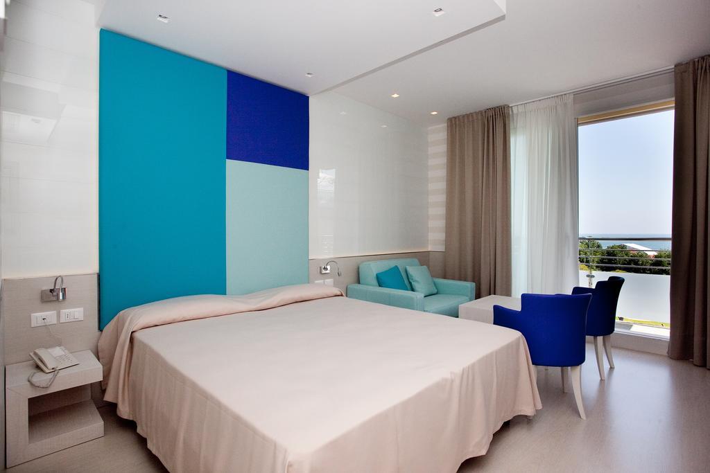 Hotel Colombo Lido di Jesolo Esterno foto