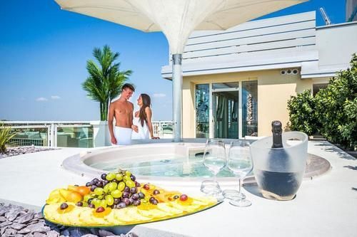 Hotel Colombo Lido di Jesolo Esterno foto