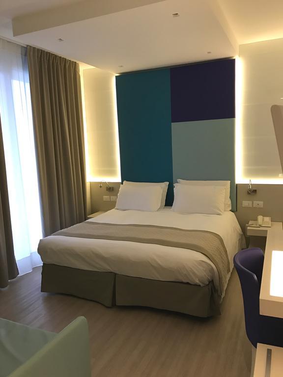Hotel Colombo Lido di Jesolo Esterno foto