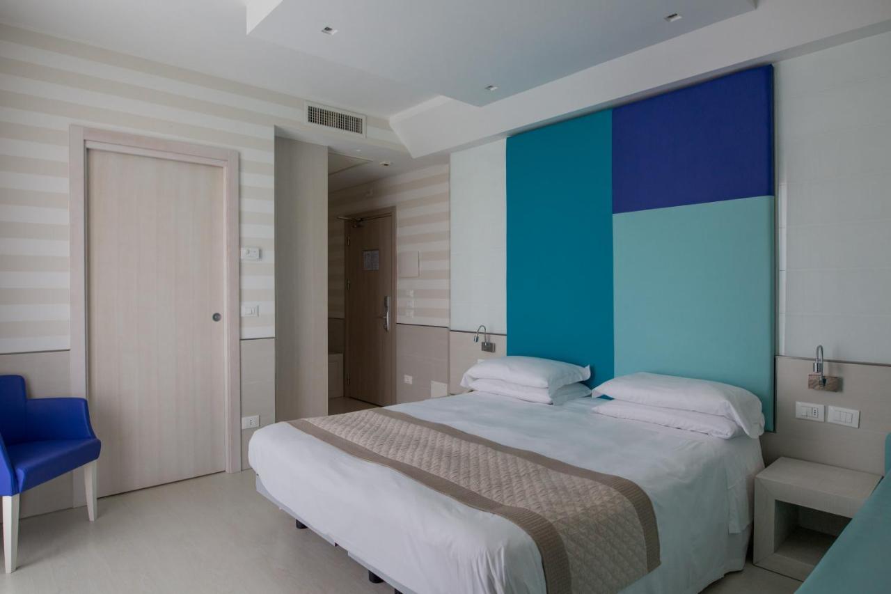 Hotel Colombo Lido di Jesolo Esterno foto