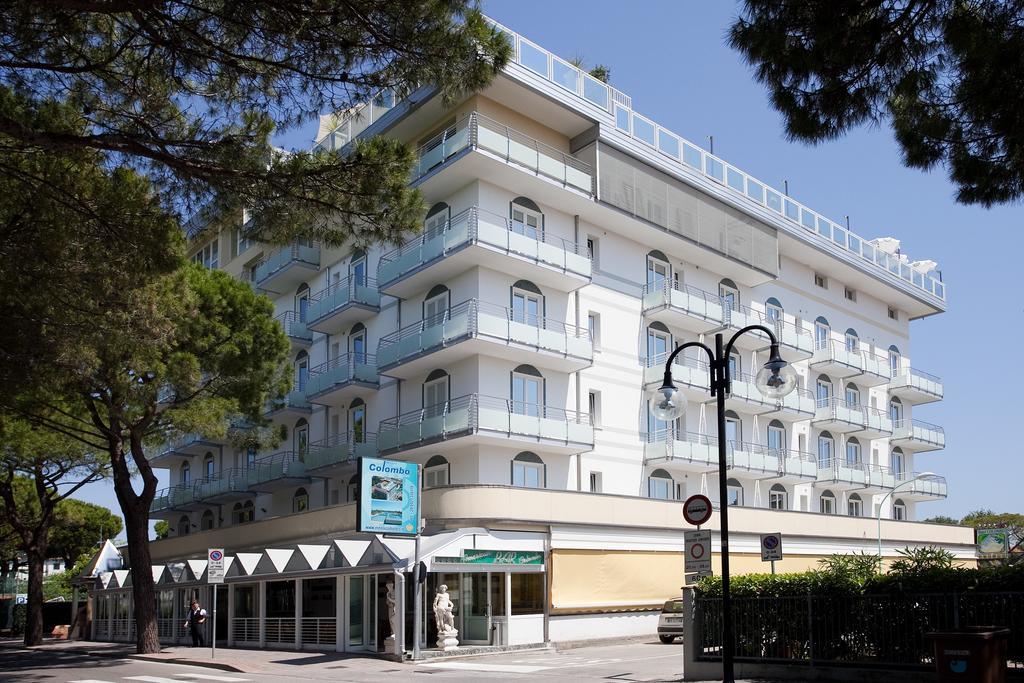 Hotel Colombo Lido di Jesolo Esterno foto